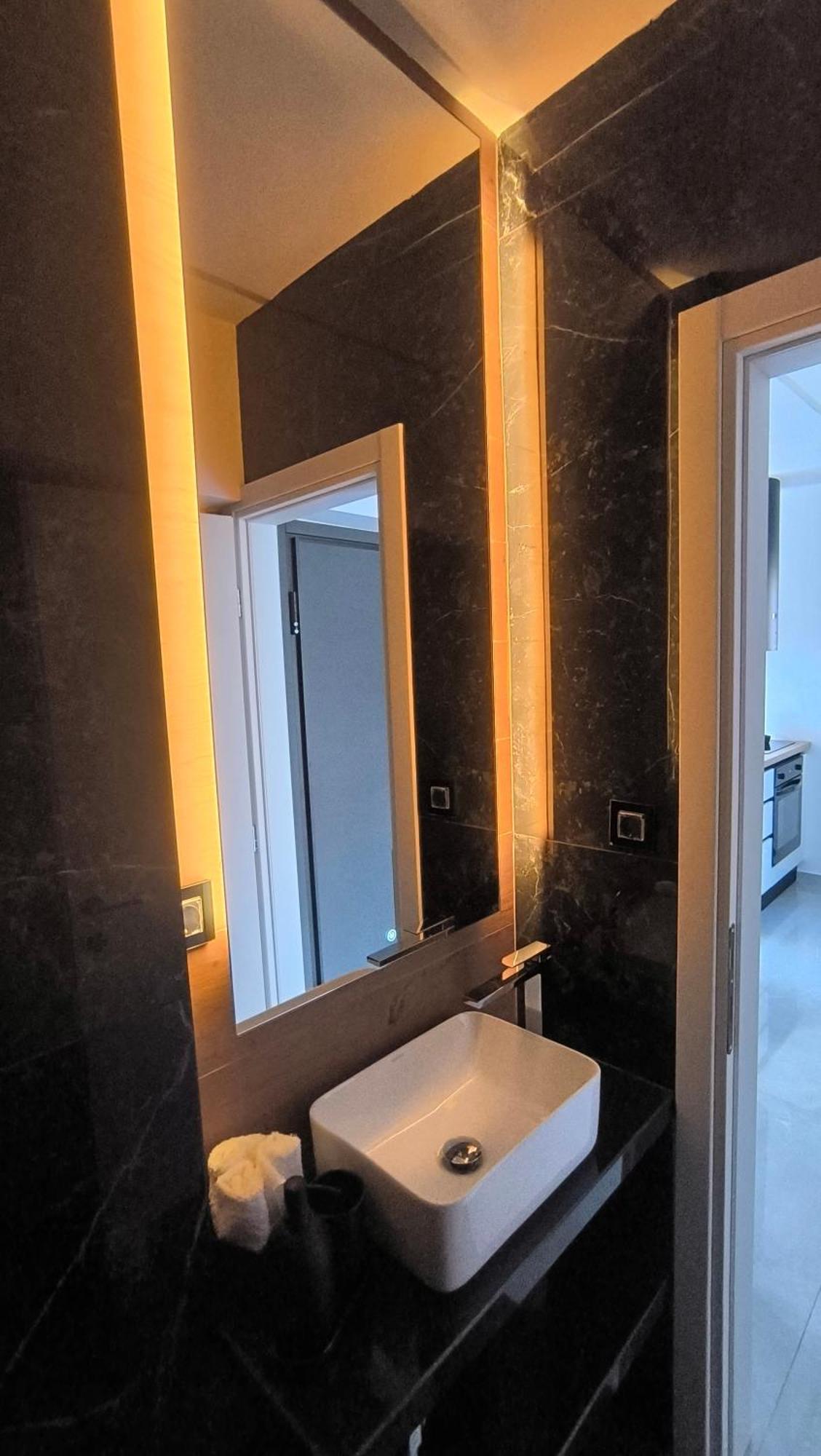 Larisa Absolute Suites, Sky View Smart Home Luaran gambar